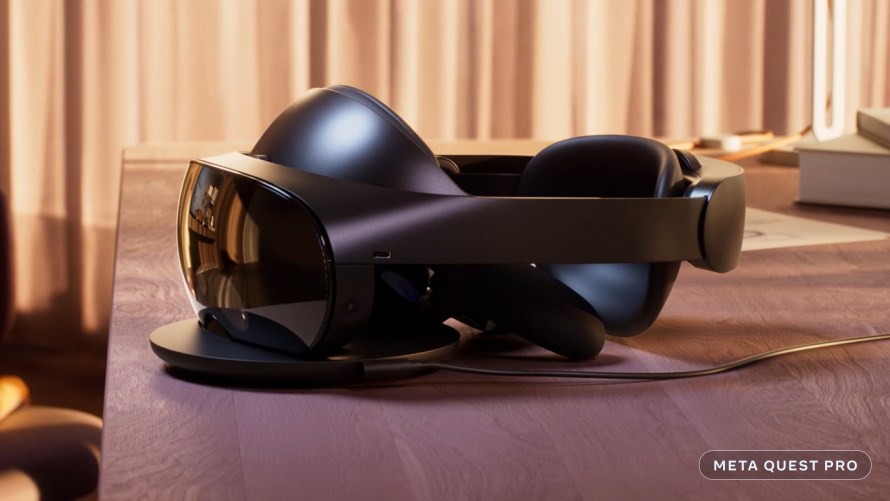 Windows 11 link Meta Quest VR and Steam WITHOUT Cable. 01_Meta-Quest-Pro.jpg