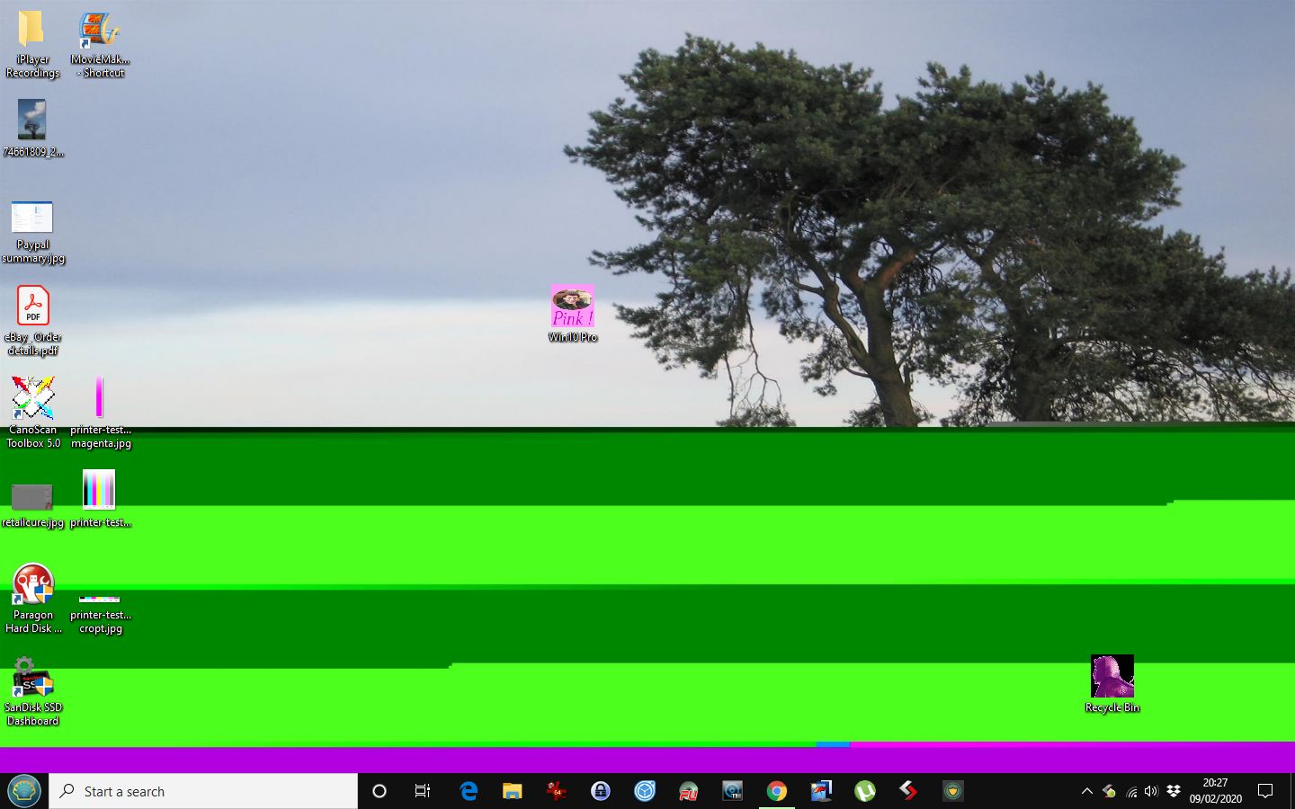 Windows 11, Dell Inspiron 16 plus. Image on desktop background distorted.  I right click on... 07f59caa-aefd-4720-ba7e-d00942ff11e1?upload=true.jpg