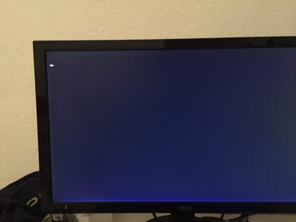 PC doesn't work after update (black image with white blinking spaces)? 0_big.jpg