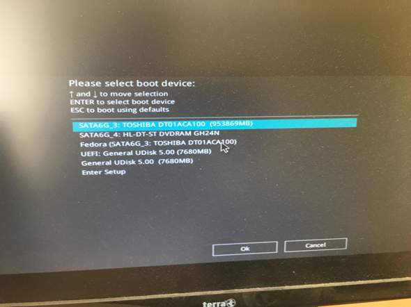 Computer does not boot from Windows 10 USB stick? 0_big.jpg