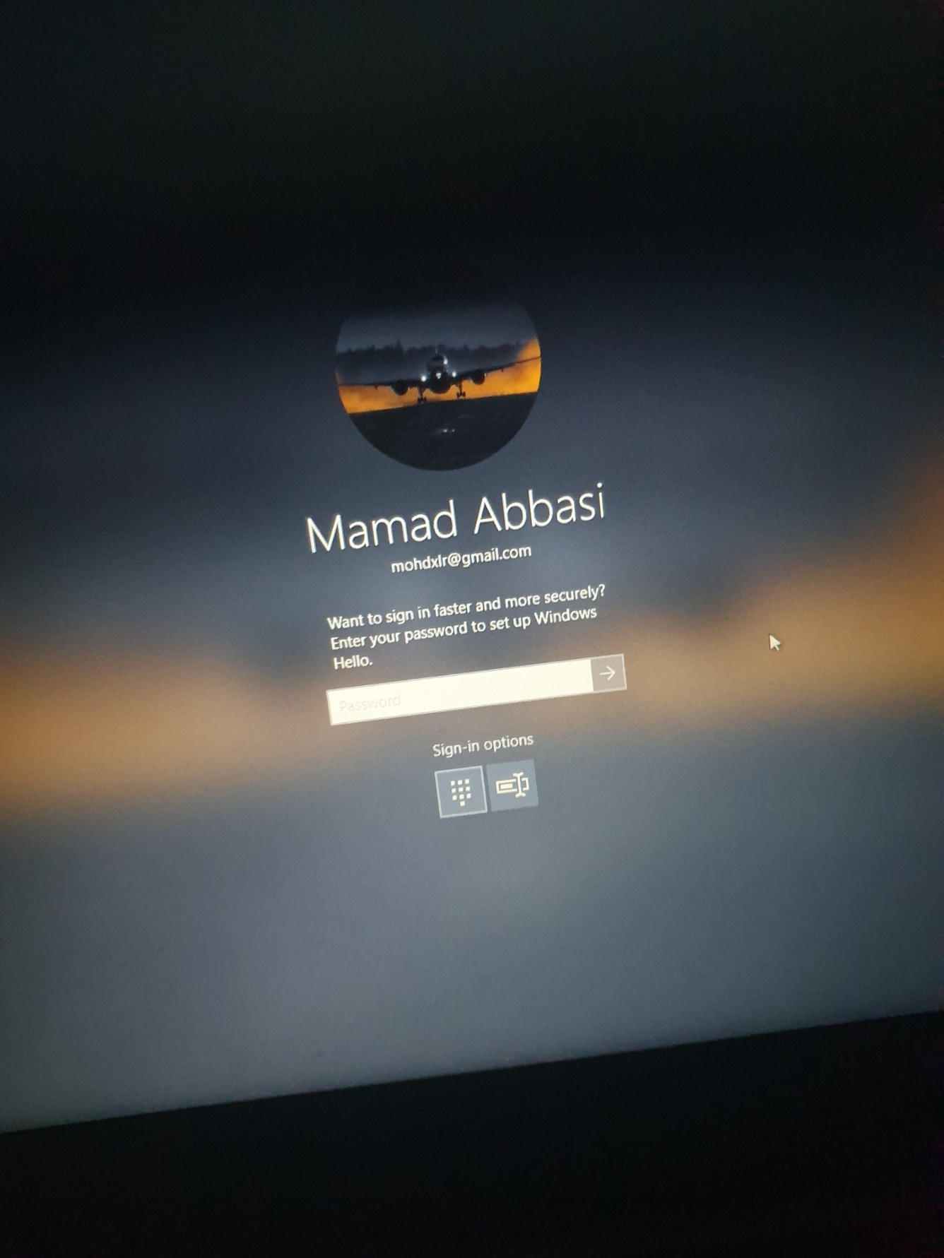 How do i remove this? 0a2bcece-1ca6-4aec-ad9f-de29b7136141?upload=true.jpg