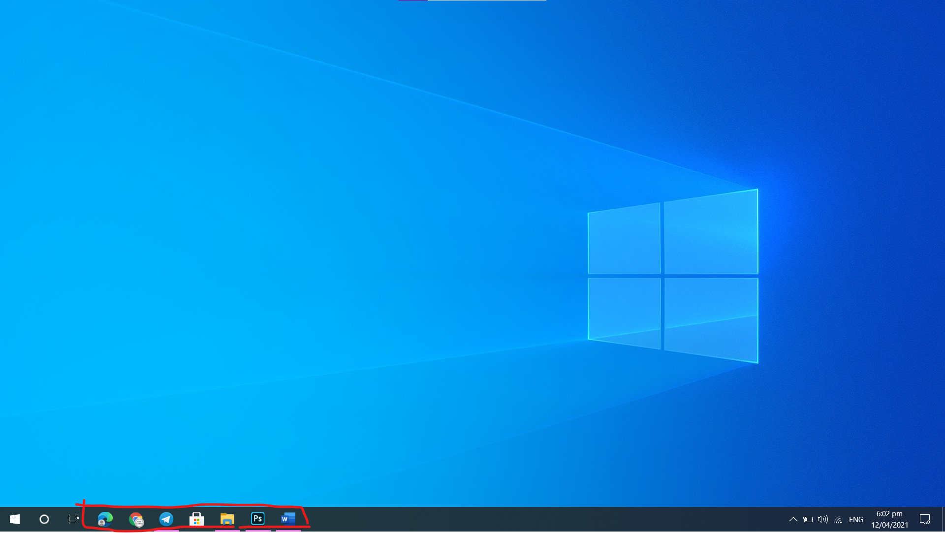 App Icons showing on other desktop?? 10c3a27e-f64e-48c8-bcf0-acca88eefc02?upload=true.png