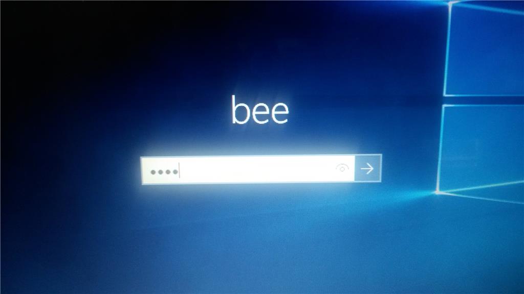 I can not logon to my  laptop it show message "the specified domain either does not exist... 14467af6-5c24-4b31-b128-75c57c2850f0.jpg