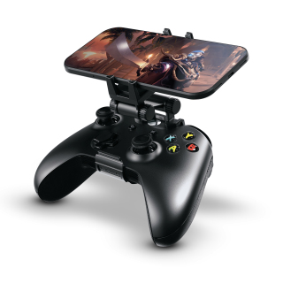 Introducing the Latest Designed for Xbox Mobile Gaming Accessories 1510707-01_XB1_MOGA_Gaming_Clip_2_InUse_R.jpg