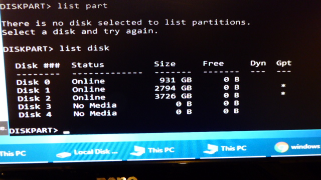Computer has a black screen before login and the mouse cursor keeps reloading, nothing... 184865d1523799696t-black-screen-mouse-cursor-continual-repair-loops-diskpart.jpg