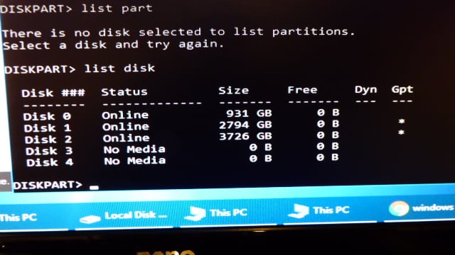 Computer has a black screen before login and the mouse cursor keeps reloading, nothing... 184865d1523799696t-black-screen-mouse-cursor-continual-repair-loops-diskpart.jpg
