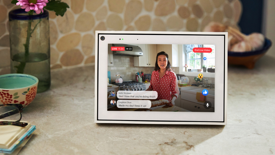 New Ways to Connect With Friends and Family on Portal from Facebook 200512-Portal-May-Software-Release-Comms-FB-Live.jpg