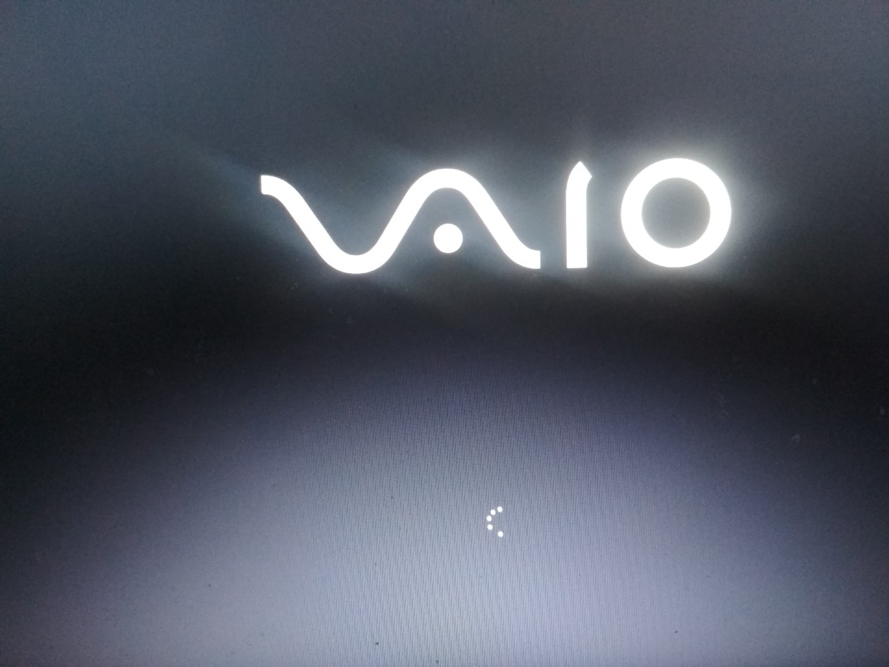 Laptop stuck on manufacturer logo and not loading 21500ad7-b5d8-48e4-8d1f-e1d70eb27d49?upload=true.jpg