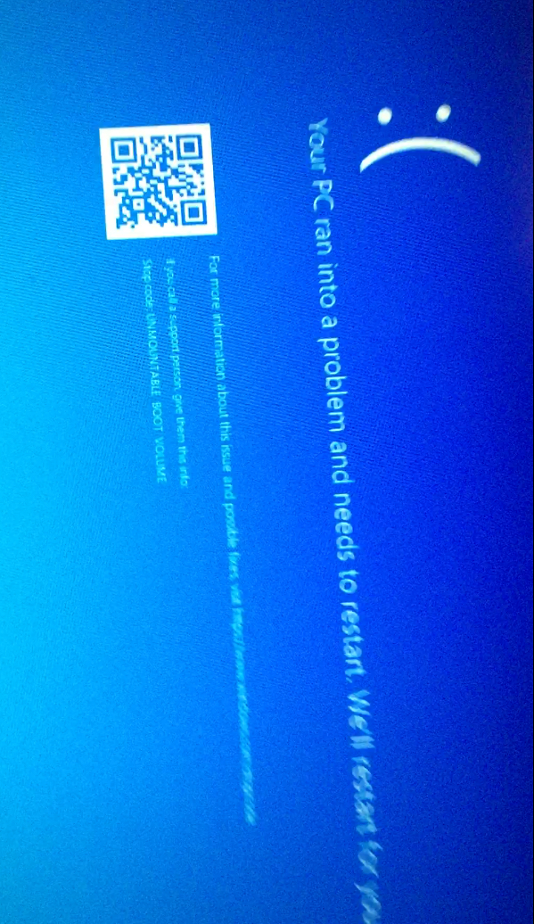 Blue screen of death ; unmountable boot volume and no data on primary partition 217e0123-7164-44e1-901f-de037ba7b4a5?upload=true.jpg