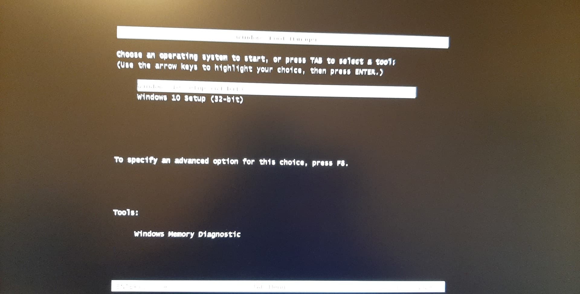 Trying to install Windows 10 on my new PC, gets stuck on Logo with no loading dots nor... 25276764-19b8-47e7-91b6-fa977915da4b?upload=true.jpg