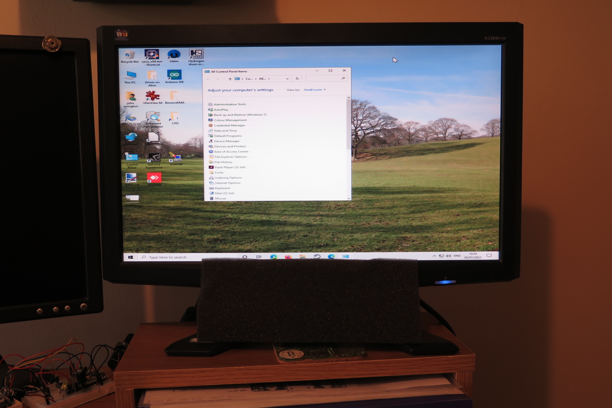 display issues on old PC 2baab7ff-8004-4e12-aaa9-a1750db0c500?upload=true.jpg
