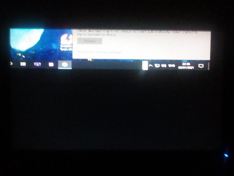 How to get 800x600 resolution in laptop please help as there is no option to select 800x600... 315584d1611341183t-screen-resolution-800x600-cut-off-only-small-part-visible-img_20210122_223446.jpg