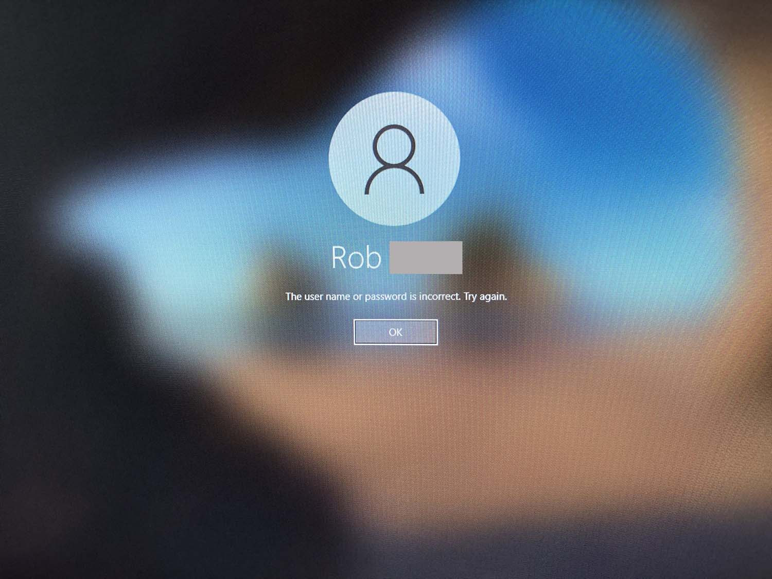 When I open win 11 i have one sign in screen, sign in and go to a second identical screen... 361709d1646840889-disabling-lock-screen-sign-win-10-pro-ss1.jpg