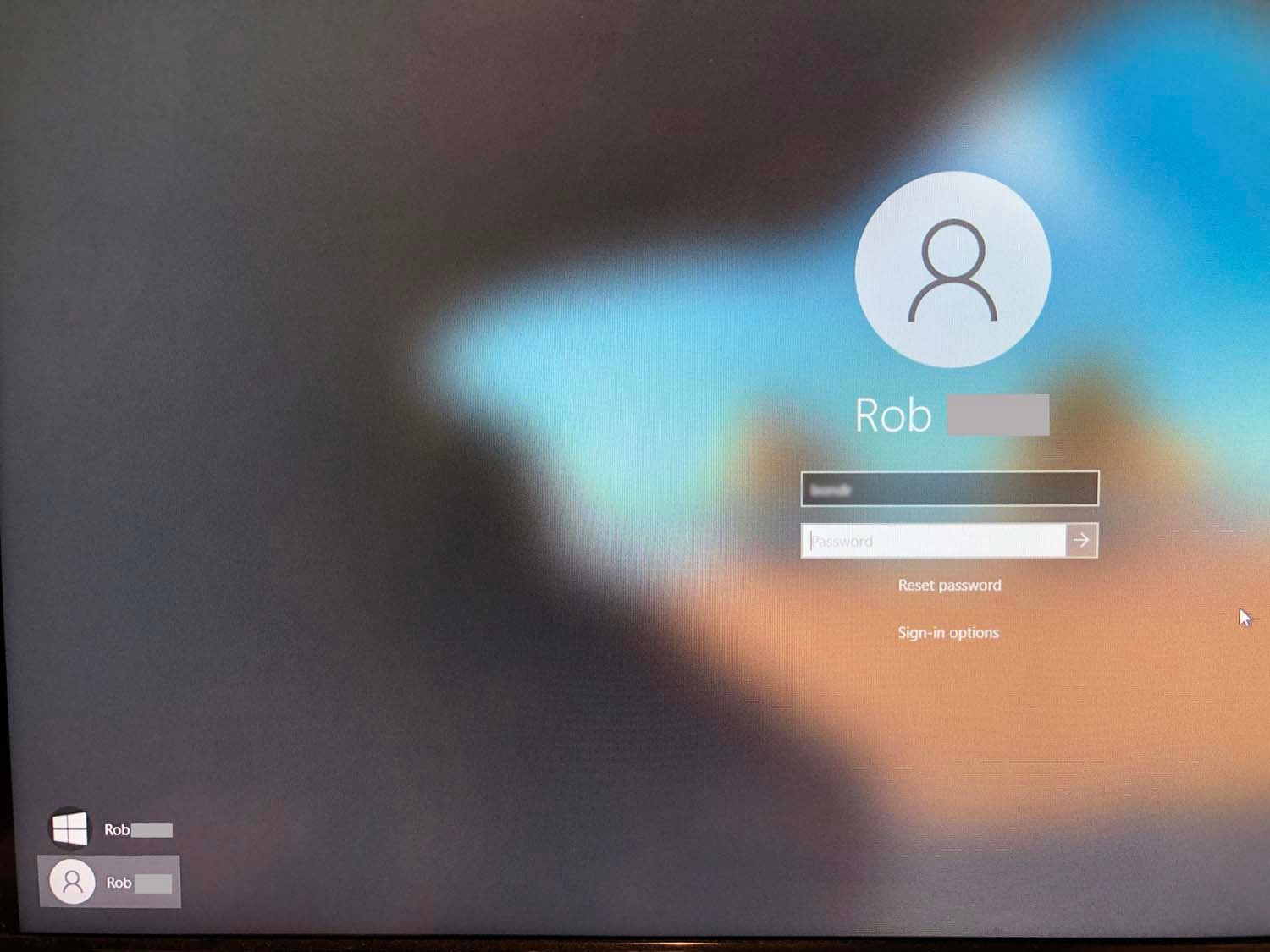 When I open win 11 i have one sign in screen, sign in and go to a second identical screen... 361710d1646840889-disabling-lock-screen-sign-win-10-pro-ss2.jpg