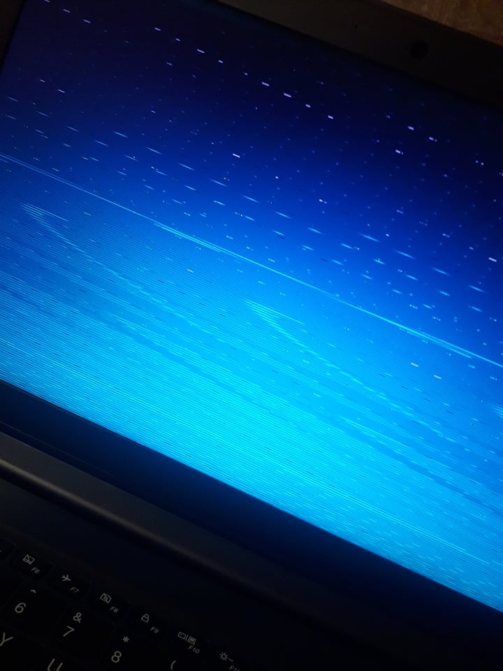 Pixelated screen when booting 43351812-1139-4477-84fb-25ac0ceaa684?upload=true.jpg