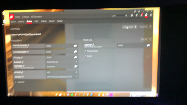 i booted up my pc and eyefinity turned on so i clicked on discard setup and now only 1... 4iPCbPwNHDH5ZSestsJkJU8OSPFLuy9ytLaUIIboq1w.png