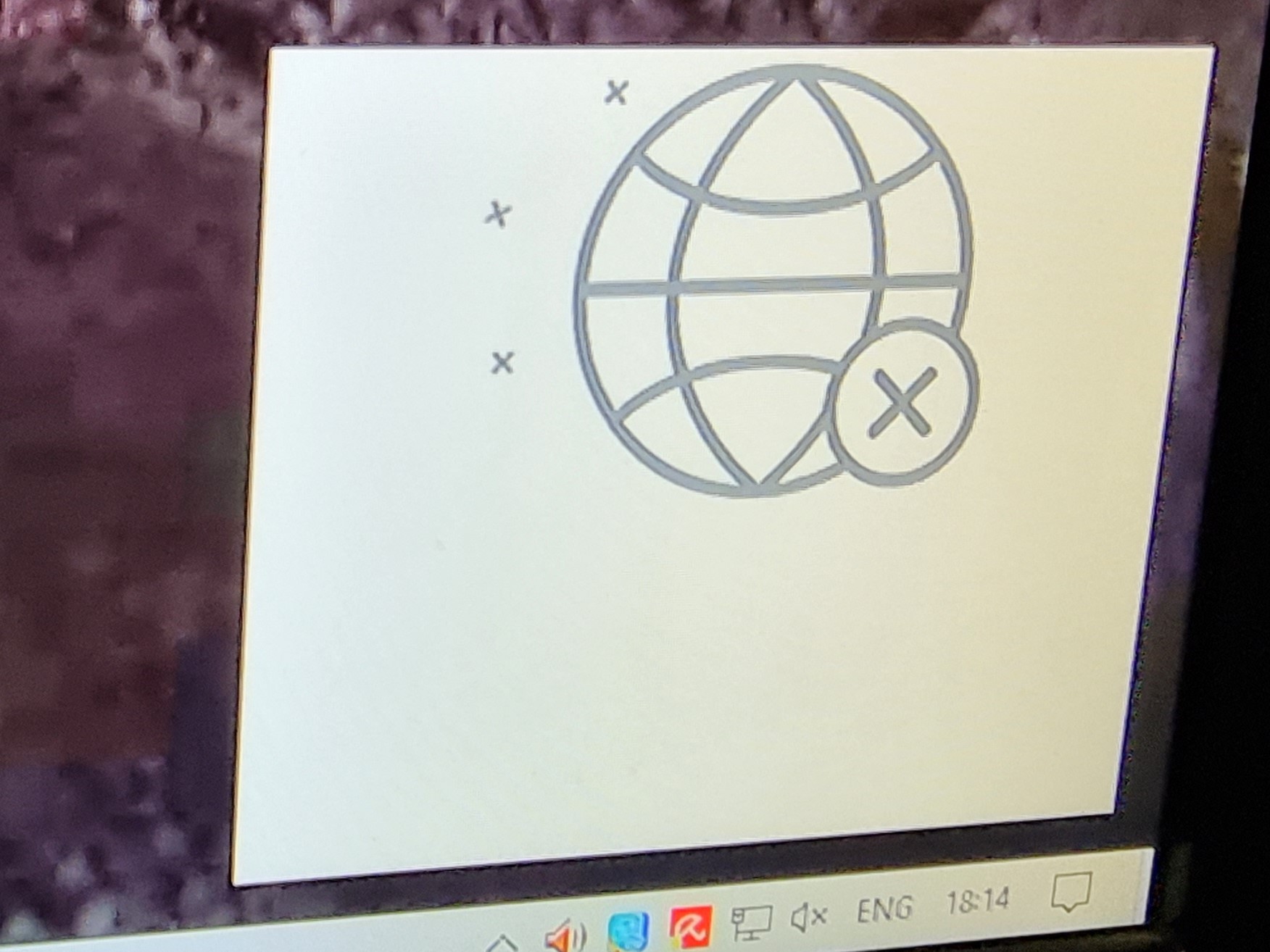 Persistent large icon in bottom left of screen, windows 10 5106835e-3cec-44a3-a2fc-ea82e21b429d?upload=true.jpg