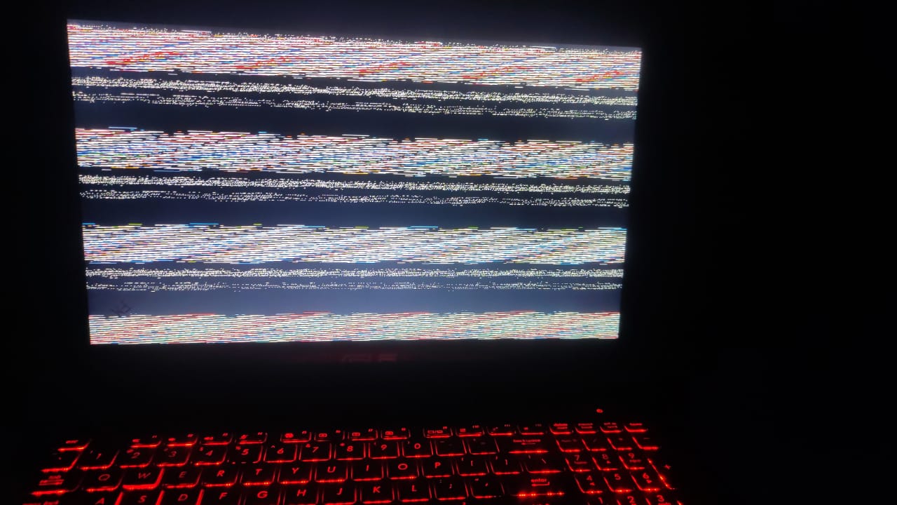 display struck issue please help me 5826ff62-abc1-4012-b549-64b7408b5b45?upload=true.jpg