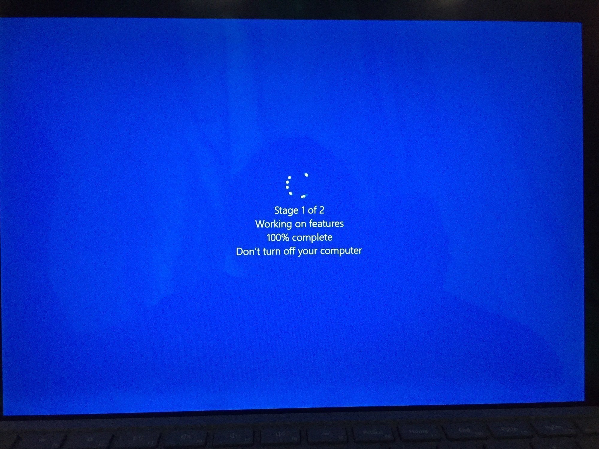 Update showing that 100% is completed yet the dots have been just revolving 59c01a2b-b789-4148-80f4-b1719d672397?upload=true.jpg