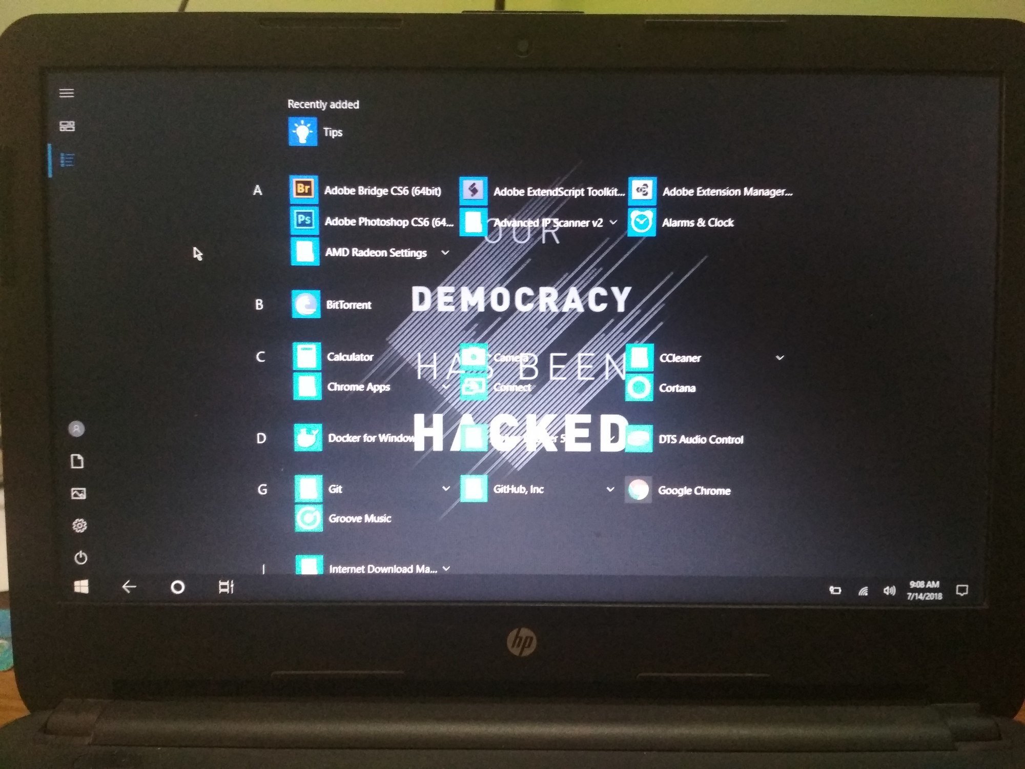 Windows 10 appearance suddenly changed. 5d268ba2-8d1f-45ec-a134-88acbc00f671?upload=true.jpg