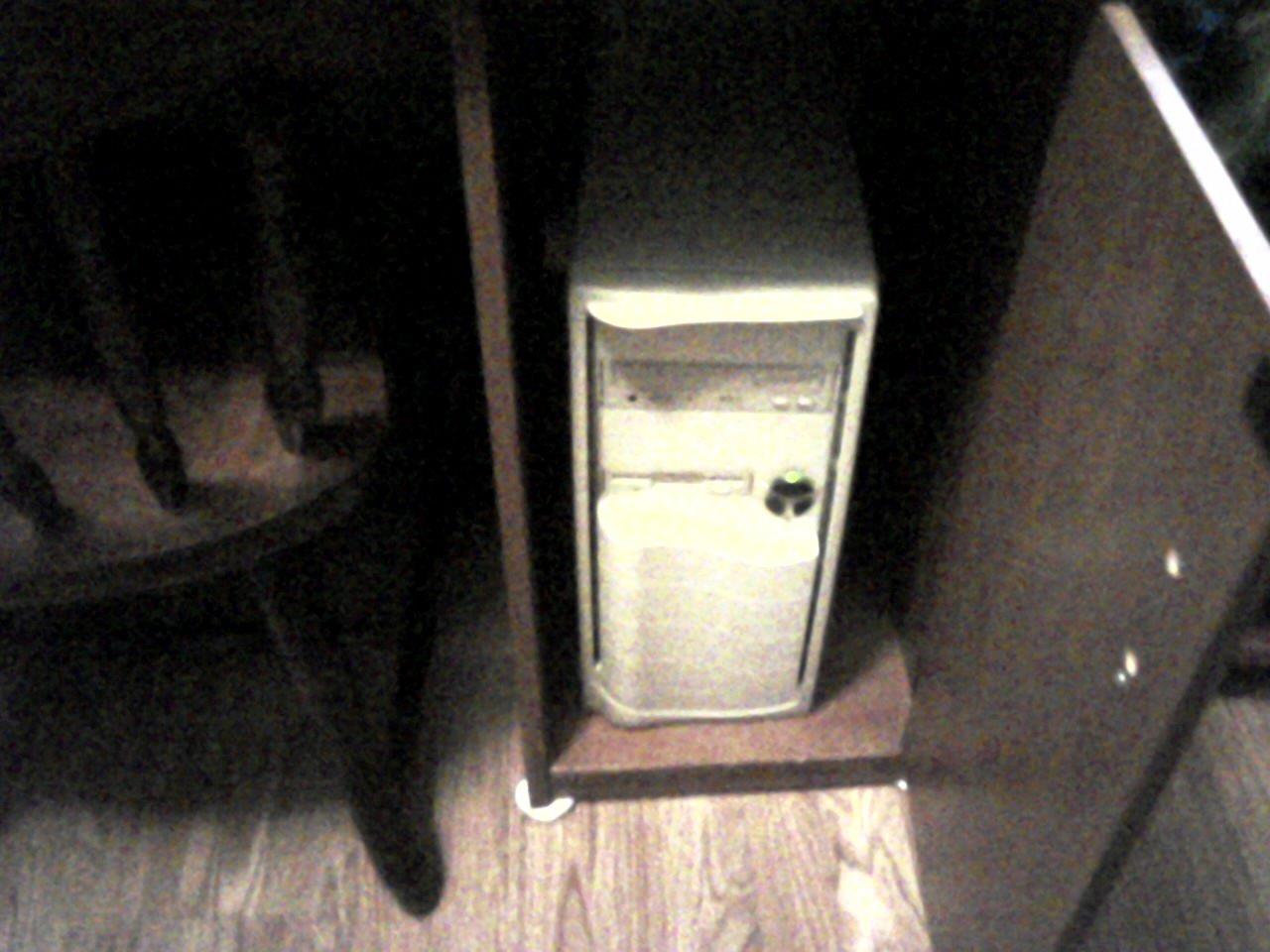 Can I used this 1990s style computer case in the picture to build a New Windows 10 Gaming PC? 66059957-b60a-4070-ad88-de41736d4787?upload=true.jpg