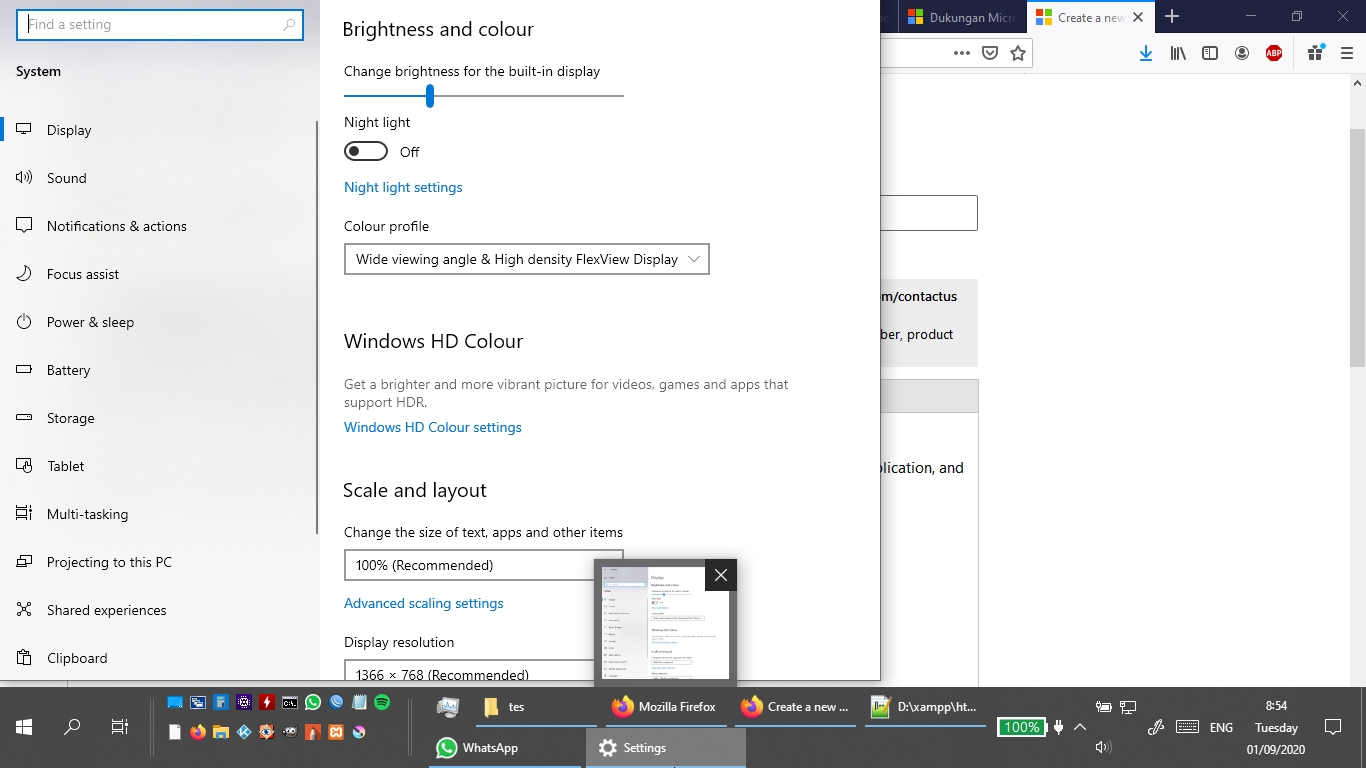 applications always shift up when the taskbar appears 7696adc5-eb27-4910-9b51-c2024f6a6916?upload=true.jpg