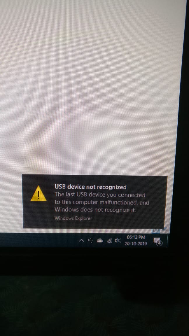 USB Device not recognized Keeps popping up with a sound. 7aed716a-6c08-4dc9-9aa3-24b94dd2a810?upload=true.jpg