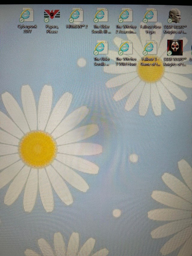 Why are my games shown like this? Why does stuff keep saying “online-only” in settings even... 7bxqnbgi4zw81.jpg