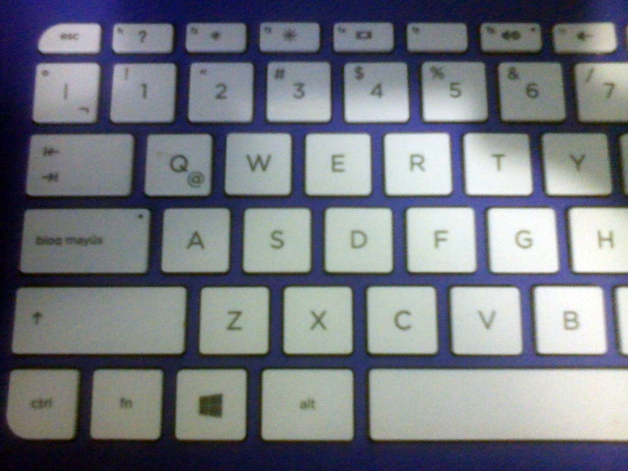 [SOLVED] Can't find the right keyboard layout for netbook! 8113f081-5e61-484f-abc4-ac3ae8b69e2d?upload=true.jpg