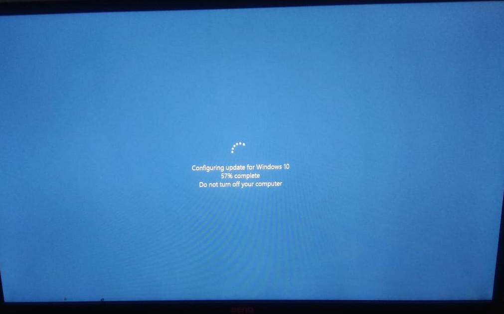 Configuring update for windows 10 stuck at 57% 813d2691-3da3-4f05-b01e-2bd899580187?upload=true.jpg