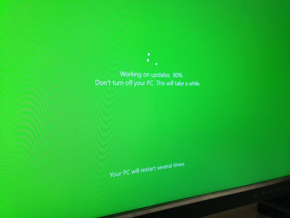 Windows Update Stuck at 90% 8ed752f9-7064-49ed-a965-dc89058b1b82?upload=true.jpg