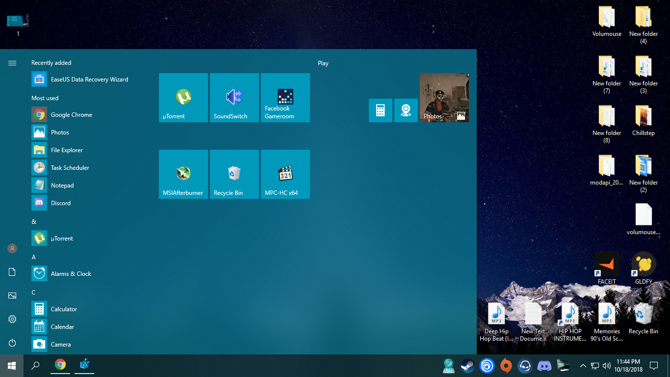 1909: Weird taskbar bug with transparency effect ON 8fc2bdd6-7ee5-4072-952b-e2ef92e11e7e?upload=true.png