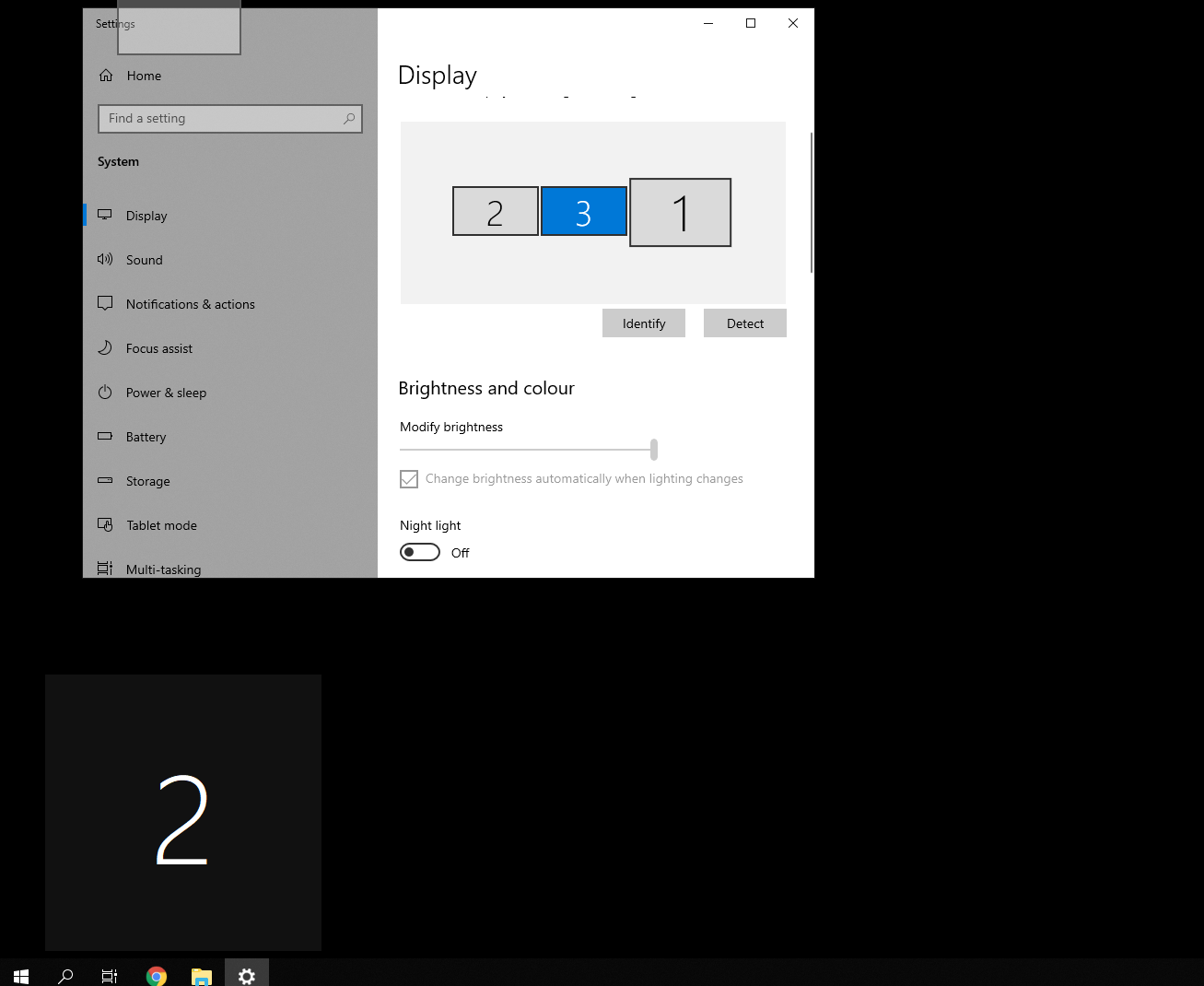 What is this white/grey transparent circle/box in the top left corner of my windows 11... 90da354d-781a-4978-a921-d7d8df643e17?upload=true.png