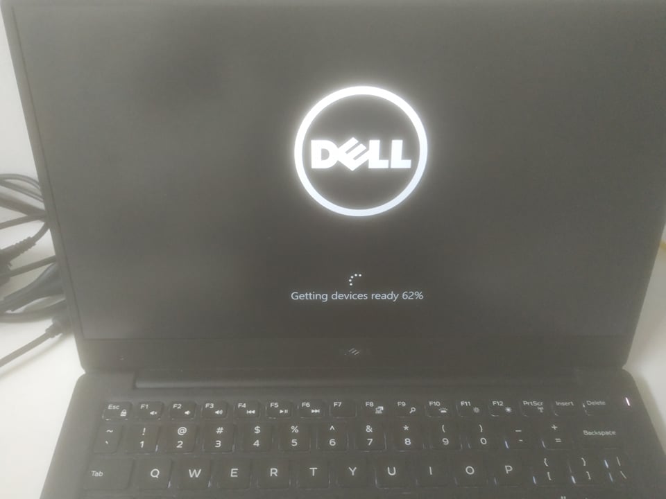 Stuck Getting Devices Ready when installing window 10 on DELL 986ec595-8e93-45fc-b0f6-2f0f185e3ae0?upload=true.jpg