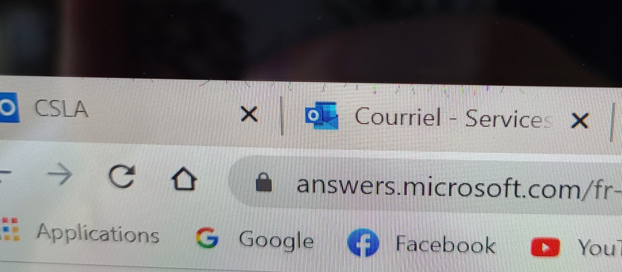 Tiny pixalated line on my screen 999ac7b8-cabc-48da-8c64-c9eea55787c9?upload=true.jpg