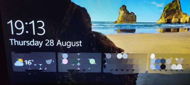 What are these and how do I disable them? aahj34o3oslf1.jpg