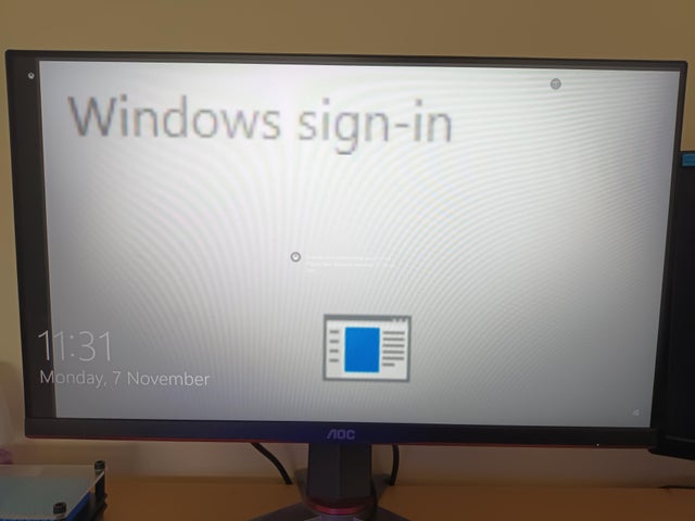 I love the beautiful backgrounds windows 10 provides everytime I startup apifaxza5hy91.jpg