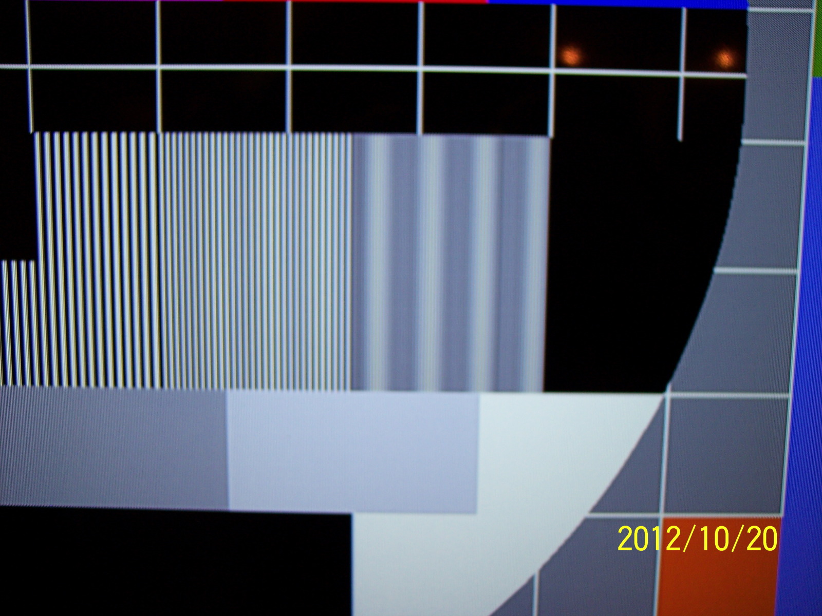 No image on display while cloned with the TV, but with image on TV b49u9i.jpg