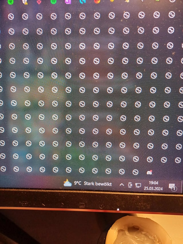 Help. These Icons keep appearing and if I hover over them with my mouse they dissappear.... beypfrrktiqc1.jpg