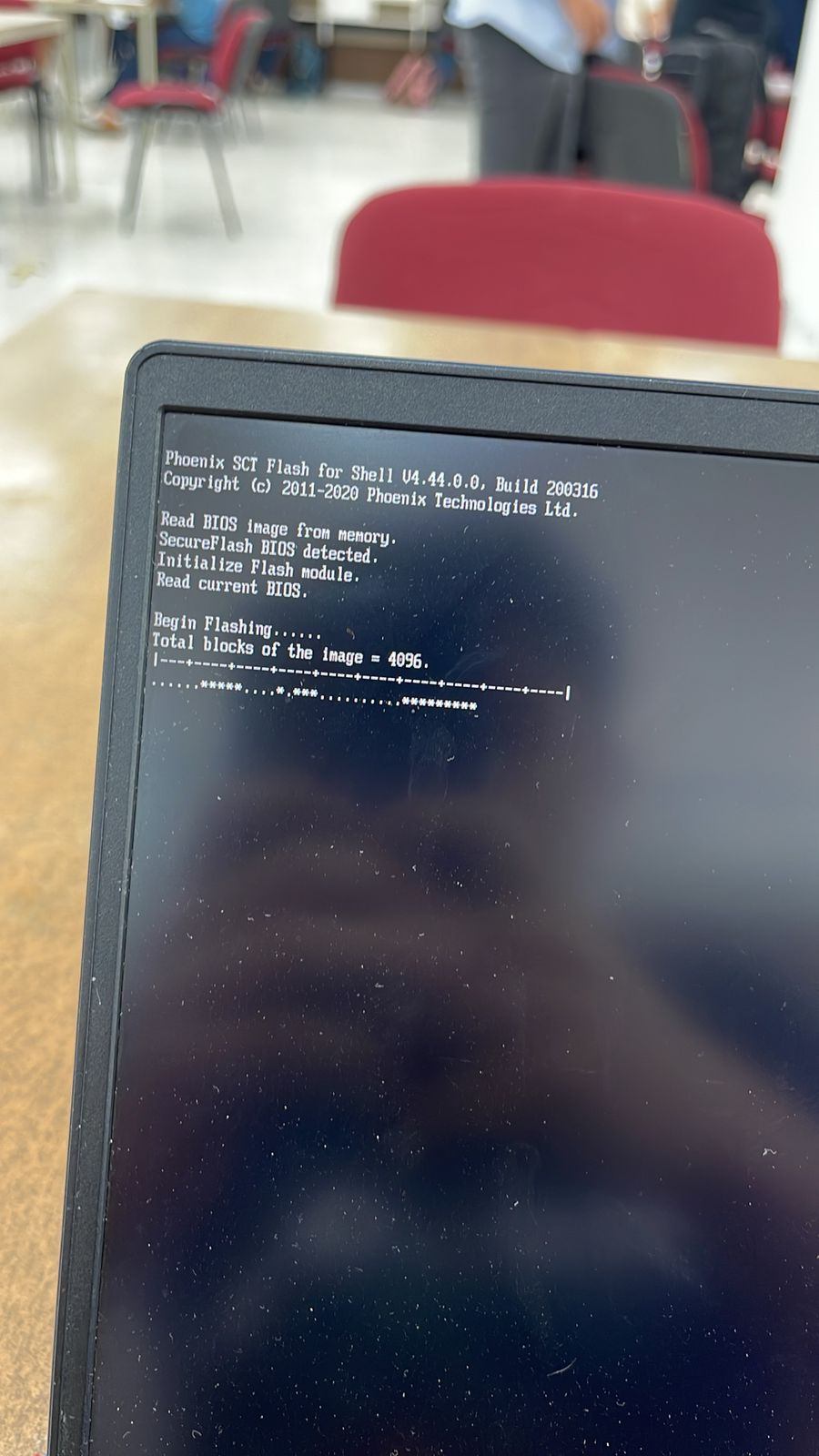 I want to change the network card on my ideapad 3 14alc6 from a realtek RTL8852AE WiFi 6... D2I61vlNY4p8uk%2bU6VxUyo849u24huJSeOifPULx73yGbhsu00j%2fABWYq%2fLW4tnY4UUGW9PcJgFOTfKj0ybtLOM%3d.jpg