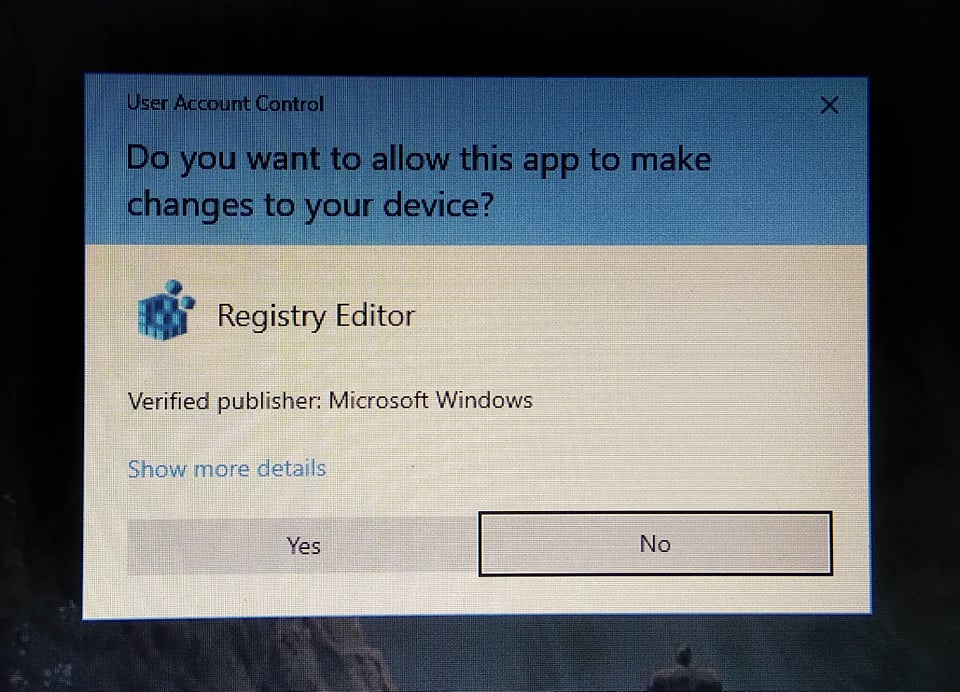 Registry Editor opens at starup d6428aa8-9f62-4b6e-8652-5d444dc1f33b?upload=true.jpg