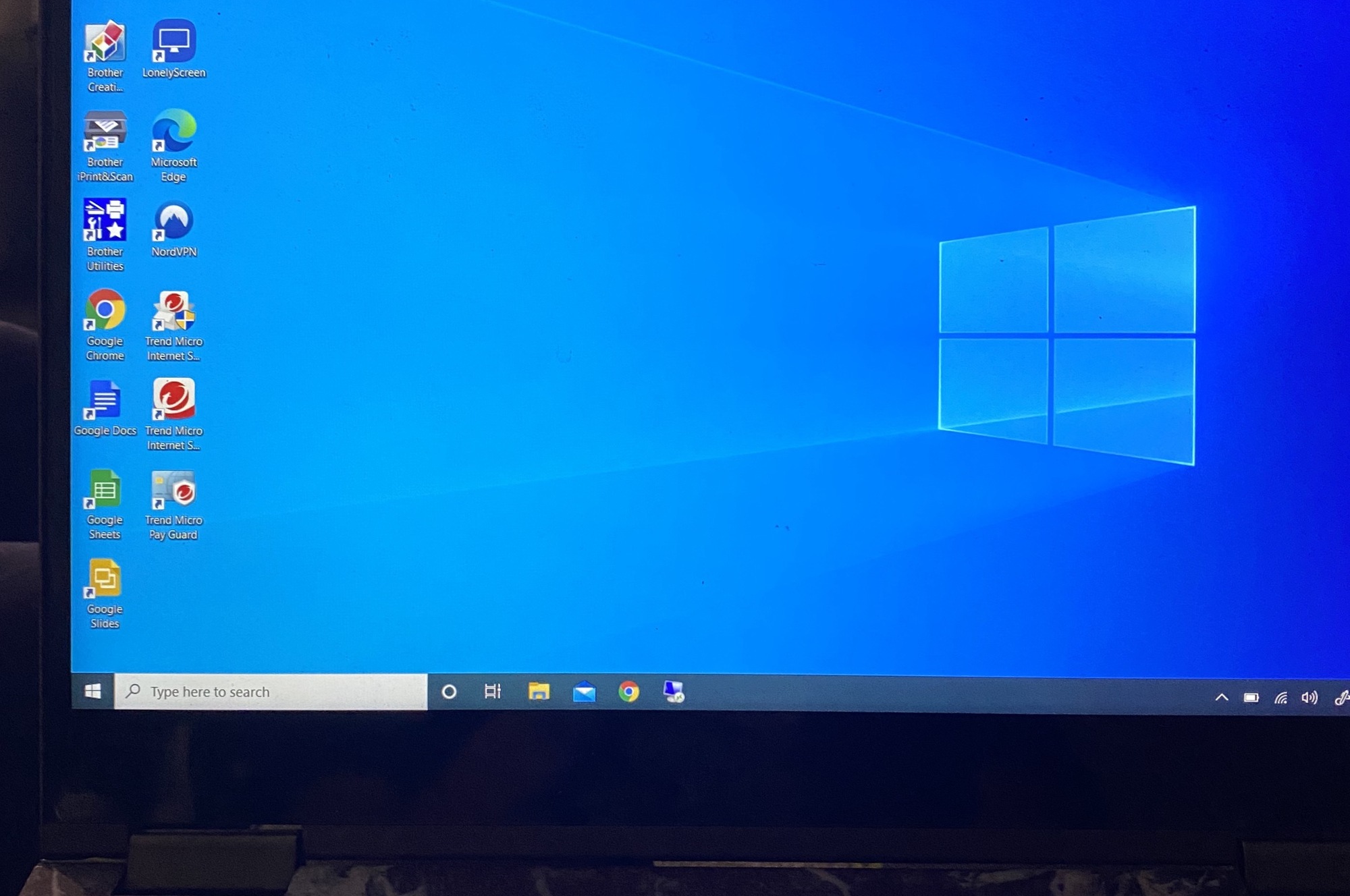 How to switch desktop back to old style? d9b5787a-d445-4388-8630-4acf74d92016?upload=true.jpg