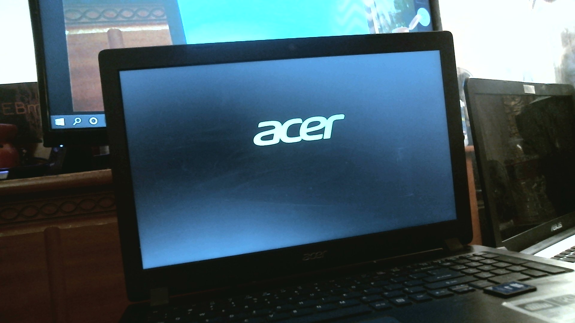 after Windows updates were interrupted my Acer AspireA315-21 wont boot past the logo screen e37cf38f-4070-4422-8f79-8ab0ed499271?upload=true.jpg