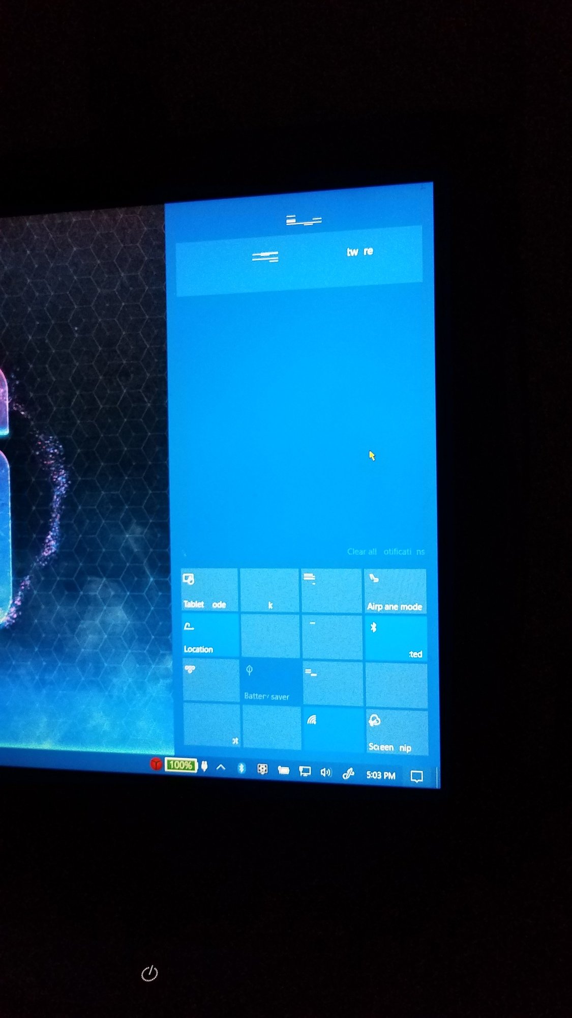 Windows completely glitching out and being unusable. ebe5b045-2fa6-43dc-a7d2-b85918983ebe?upload=true.jpg