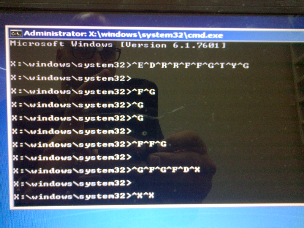 Windows 10 - Installation gets stuck on Select Administrator: X:\windows\system32\cmd.exe -... ed25b1b7-0f8d-466c-bd3b-2cf6953d6513?upload=true.jpg
