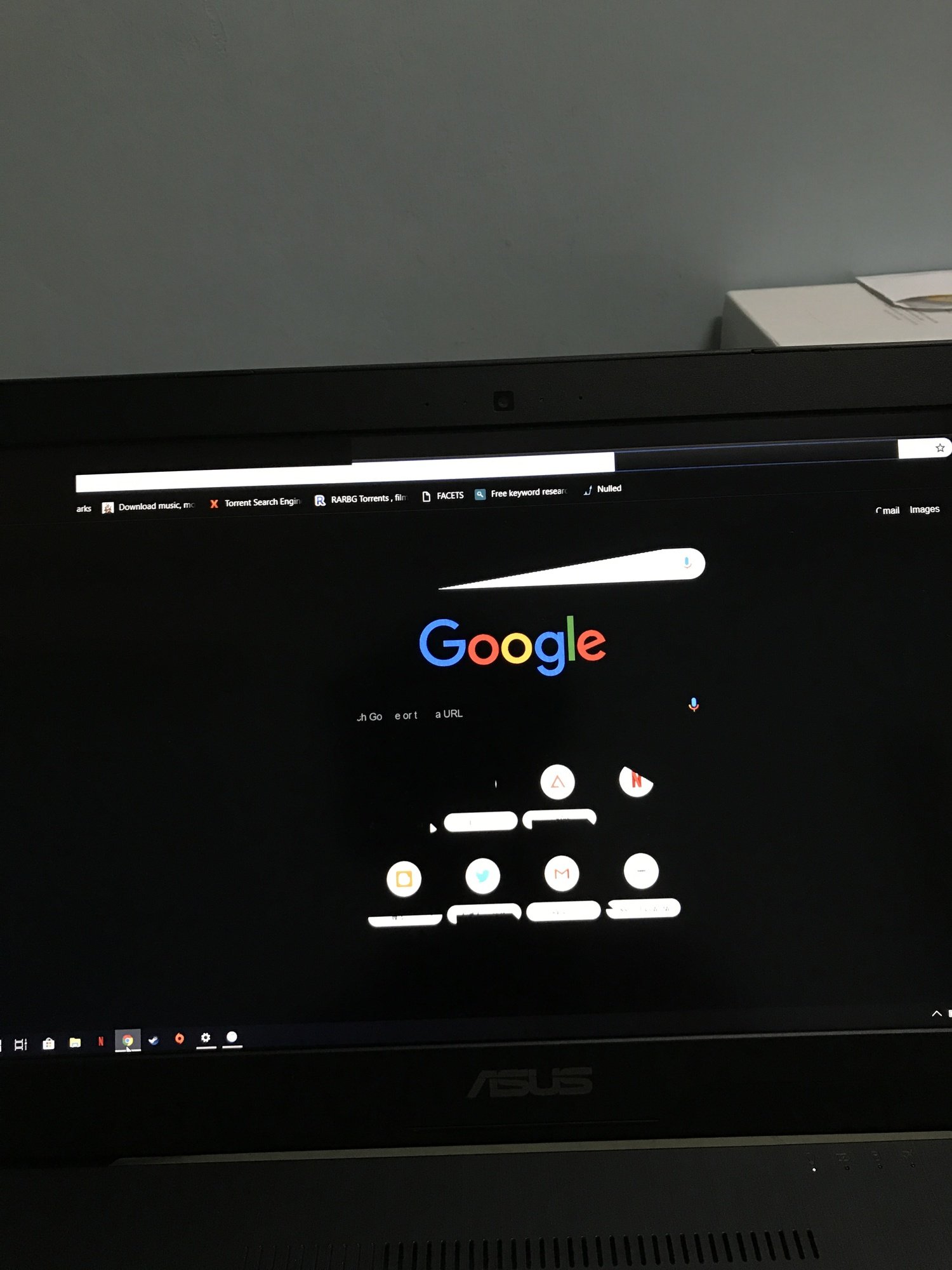 Screen flickering problem ee9b2d58-f5cb-4ff5-a04c-f7180e27f638?upload=true.jpg