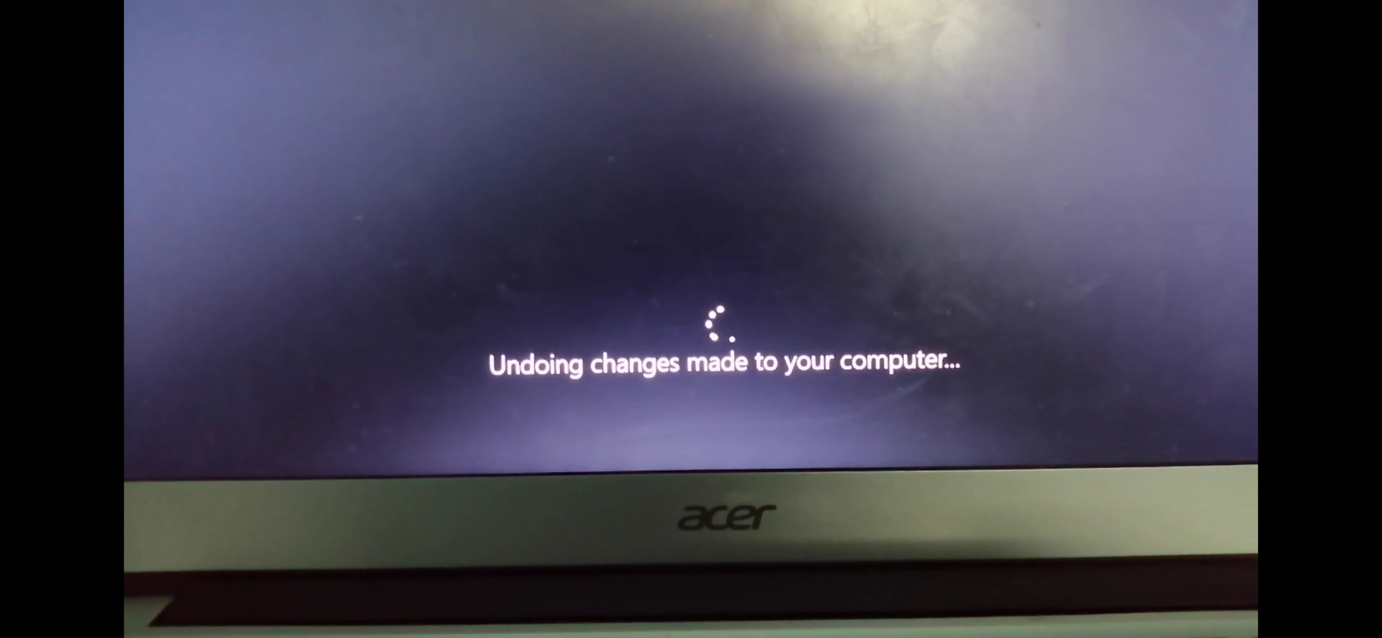 Windows 10 2004 update always fails after 70% installation saying "Undoing changes made to... efcfcfd1-42a0-45ce-9242-560d71577d7a?upload=true.jpg