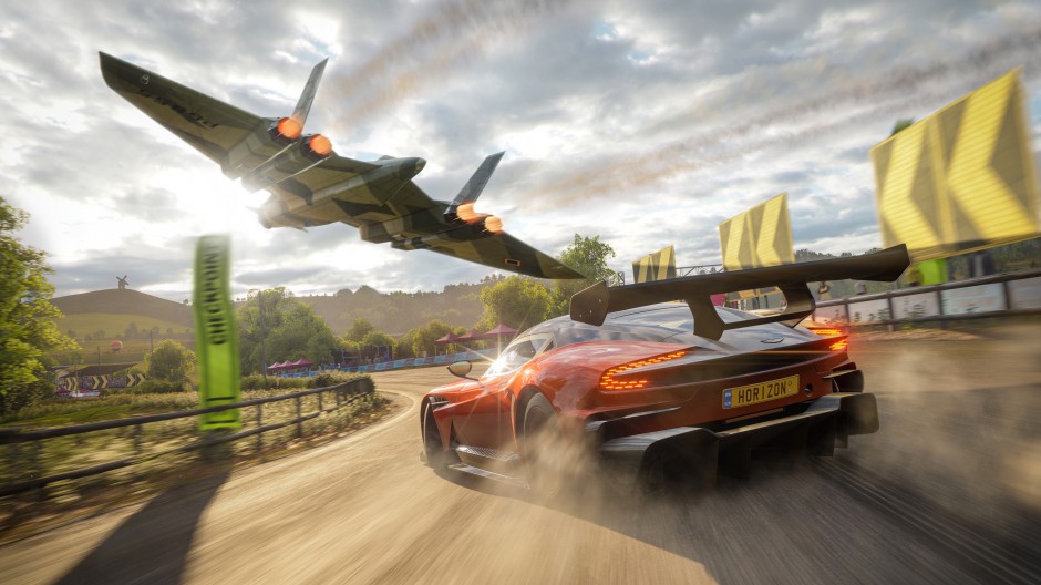 This Week on Xbox: December 14, 2018 Forza-Horizon-4-Preview-Tour-Aston-Martin-Vulcan-hero.jpg