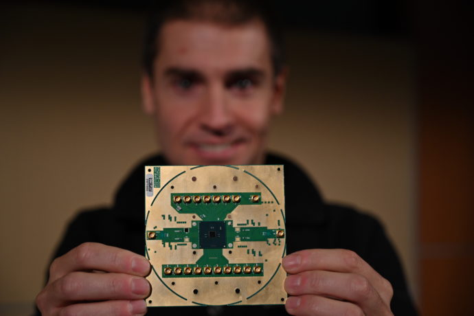 Intel Introduces Horse Ridge for Commercially Viable Quantum Computers intel-quantum-horse-ridge-690x460.jpg