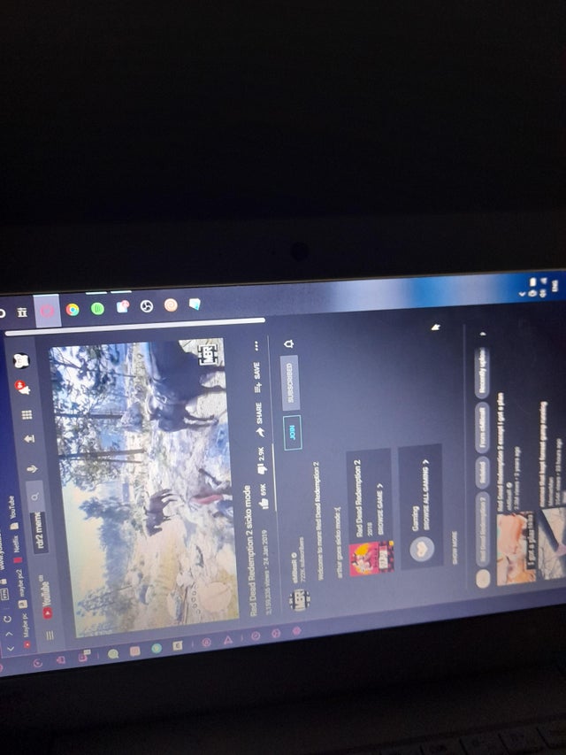 I knew this was a thing but I didn't know the buttons for it. How do I get my screen back... k2yc4jfzdfs61.jpg